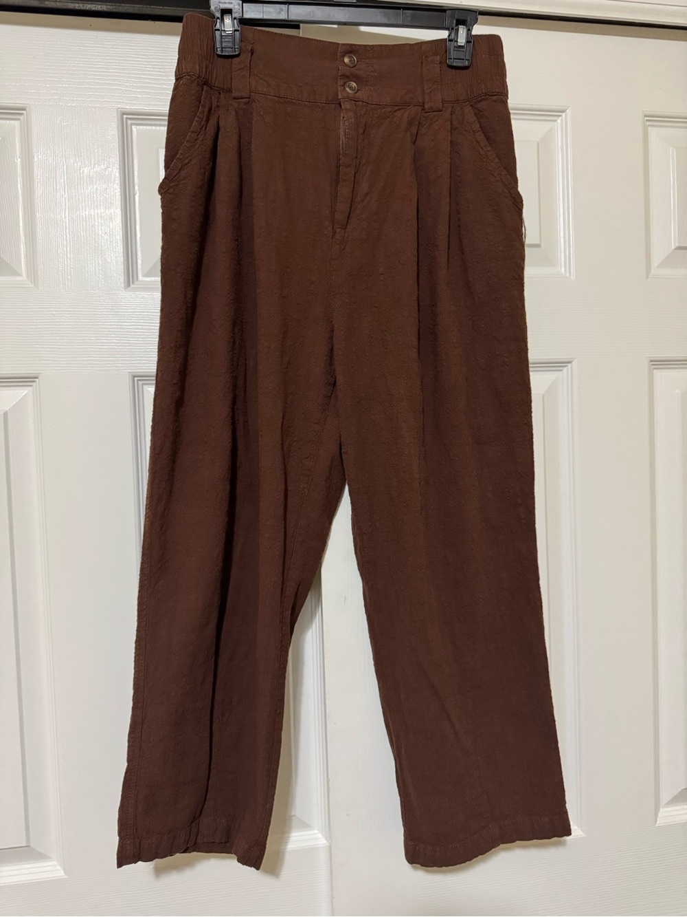 Urban Outfitters Women’s Brown Relaxed Fit cropped pants